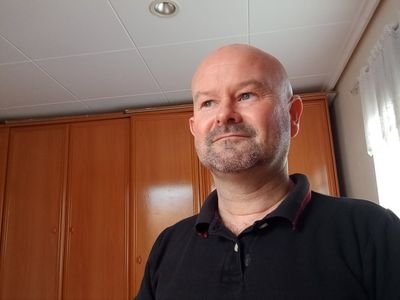Aprende inglés con profesor titulado nativo a tu ritmo. Adapto tus clases presenciales o online según tu estilo de aprendizaje preferido. Todos los niveles.