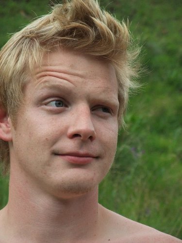 al_dvanh's profile picture. Stuck up, half witted, Nerf herder. Adequately scruffy looking