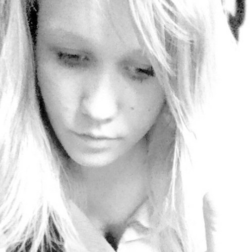 Nelleke13's profile picture. 