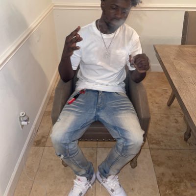 Jumpoutgang 😈 Die bout that #FreeDaMob3️⃣3️⃣ Money Over BitChes IG : Jumpoutblacc