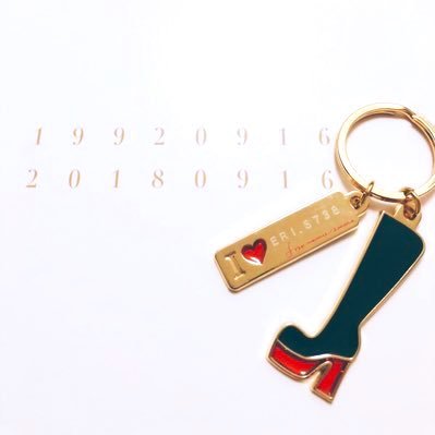 _genic42's profile picture. 25th THANK YOU I 💗 NAMIE これからもずっと。安室ちゃんがTwitterを始めた日に慌てて作ったアカウント。今は…大好きな安室奈美恵さん、嵐、⚾️🏐、ビール、音楽、食事、旅行、等々。