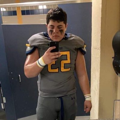a_aron40's profile picture. Midlo (708)📍MC’20🏈 DL/ILB 6’1 255 ⚾️ Illinois Sparks ⚡️2019 7a State Champion Augustana FB ‘24