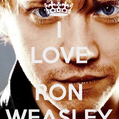 Loves Harry Potter, One Direction, Big Time Rush , LA rams, St Louis cardinals , St. Louis Blues and Roblox and And a Ron Weasley fan and is a Taylor Swift fan