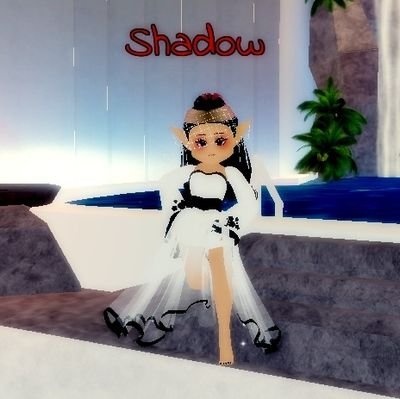 Shadow_AngelYT's profile picture. royale high-