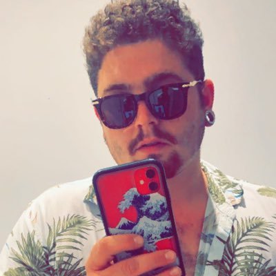 jwbx12's profile picture. DJ production
Love the world 
Fuck the convention fuck the system 
Happy and dream