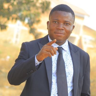 Ancien Vice Délégué de la faculté des sciences sociales, politiques et administratives depuis 2019
Doctorant d'État à l'université de lubumbashi en SPA