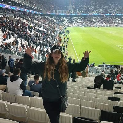 M.Kemal Atatürk 🇹🇷 Beşiktaş 🖤🤍🦅  
Dünyada çok şey kolayda insan olmak zor ''Yaşar Kemal''