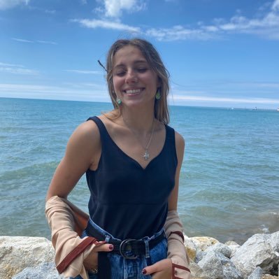 hannahmmcelroy's profile picture. basic white girl?