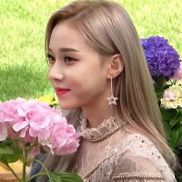 💆 (@wintotheright) 's Twitter Profile