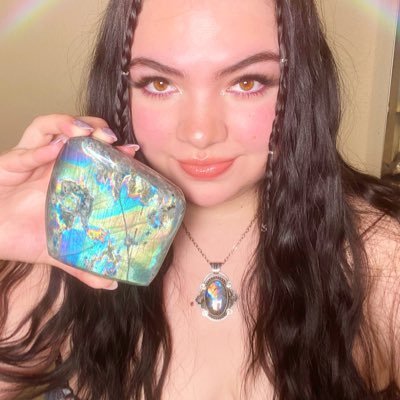 gemini☉ | creator of @mantra_minerals 💎