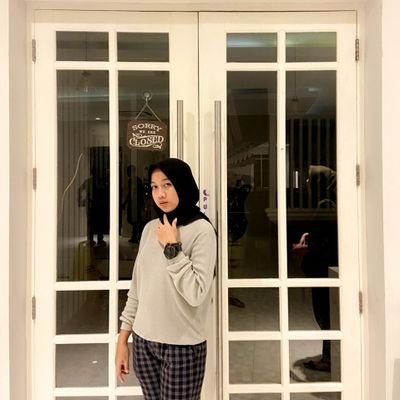 zenyustrissang's profile picture. 