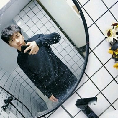 Chinese ,24
I am learning English and like to make friends