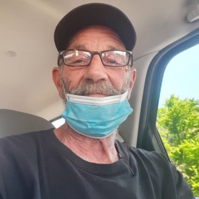 I’m a loving caring man looking for a young lady who’s gonna be my sugar baby and I spoil you with my money every week allowance 😘💕