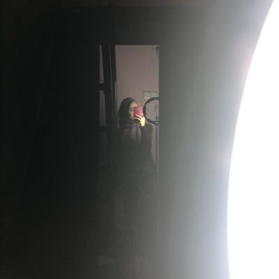 Nynika_'s profile picture. If its stopping you from getting closer to Allah, then you need to let it go ✨