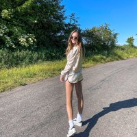Eleanor (@_eleanorbenson) 's Twitter Profile
