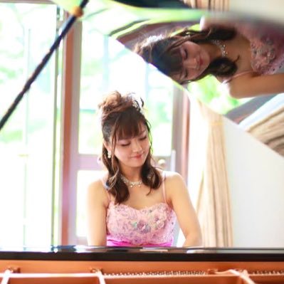 mayamayamayam16's profile picture. ピアニスト、ピアノ講師🎹 美味しい食べ物🍽スタバ☕️お花💐コスメが好き💄