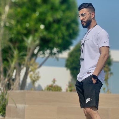 أهذه الحياة التي كُنت أركل بطن أُمي لأجلها؟'.✍🏼