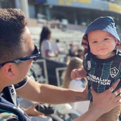 Los Angeles Kings Fan.🖤 LA Galaxy💛💙. RIOT SQUAD WE ARE HERE 🍻