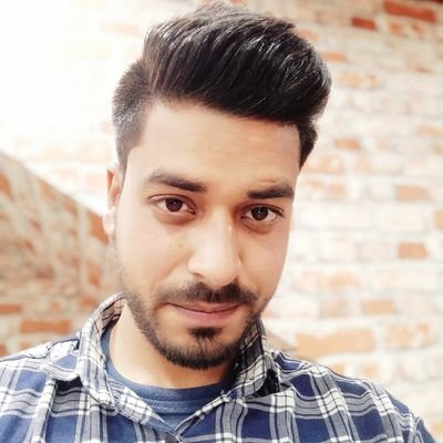 MujeeB9921's profile picture. Works as developer