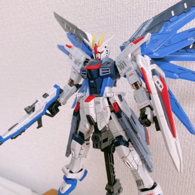 2月からガンプラハマってます！ 写真tweet多めです マキオンもやってます 模型、エクバシリーズのアカウントの方フォロバ100%！ 無言フォロー失礼します こちらも無言フォロー大歓迎です！ガンダム好きな人仲良くしてください🙇‍♂️ 質問箱→ https://t.co/gyKblfrFNG