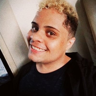 MarcioSantos281's profile picture. Alguma marca de cigarro me patrocina pf, n aguento mais paga 4,00 num maço