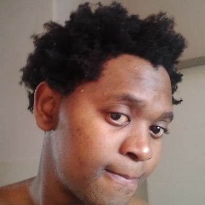 CollenBogopa's profile picture. Media proprietor, Trendsetter, Cartoonist, Musician @Radio Mix  S.A, Monate TV 📸
olawe!