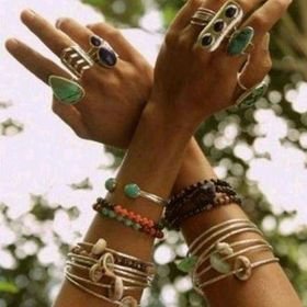 RNw2W0IJyvGgKj7's profile picture. 