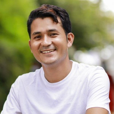 Journalist, Love to learn new languages. Multimedia Coordinator at @ratopati
For ideas email :- (raule.naren@gmail.com)