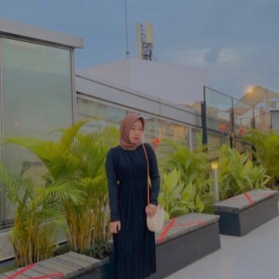 fifisyarif's profile picture. 