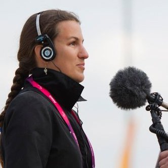 Née non-voyante
Journaliste à Radio France & conférencière
Auteure : Ma vie est un sport d'équipe 
6 fois championne de France de saut d'obstacles