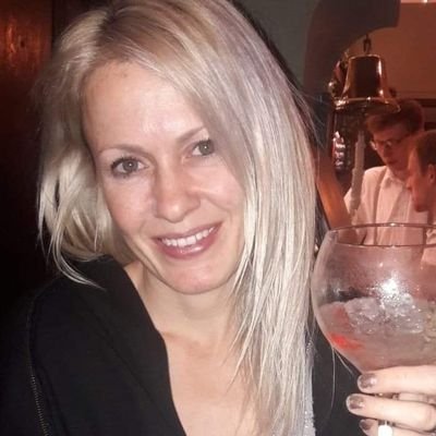 Linzdelene's profile picture. 