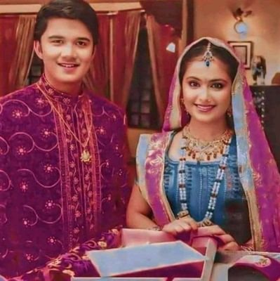 AurelKeila's profile picture. My idola @avikagor @avinashmukherjee @smitabansal @nehamarda @vebhaanand @anushkasen