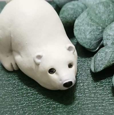 読書垢。ホラー、ミステリ、幻想怪奇等を中心に。映画、音楽のこともたまにつぶやきます。無言フォロー失礼します。DMは基本的に読みません。
