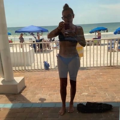 KerryVolk's profile picture. 727/Tampa Bay, FL. #gobolts #RIP Dad 😇 #fuckcancer #BLM #ally 🏳️‍🌈 she/her ~~~~~~~~~~ TT @ kerryv34