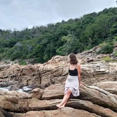 ellyx3xo's profile picture. 