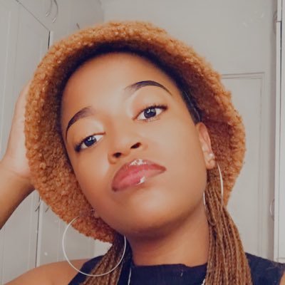 Zikhona_Bee's profile picture. ITshawekazi 👸 
A lover of things 😏
Rhodes University student 👩‍🎓