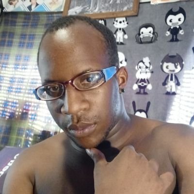 My name is Tyler aka amber eclipse moon looking for new awesome friends and drag friends and someone to fuck around with. If u wanna hang call 214-280- 7892 ;)