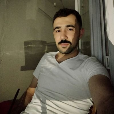 من يبحث عن صديق بلا اخطاء يبقى بلا صديق .
Kusursuz Dost Arayan Dostsuz Kalır