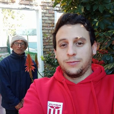 JoaquinAs2109ja's profile picture. cielo de un solo color🇺🇾 facultad de psicología.