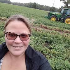 SFartz's profile picture. mother of a child and loving dog  
33
I have a hubby ❤️
Love you  mavin