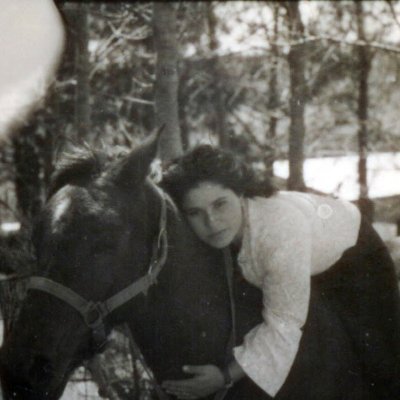 MellLynnHarris's profile picture. English Equestrian