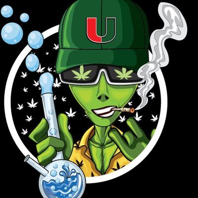 Miami Hurricanes fan 🙌
Love getting high & forgetting the BS in the 🌎 
Level 3 Tester with Irvine Seeds          Lit up by💡💡💡Unit Farmer Led