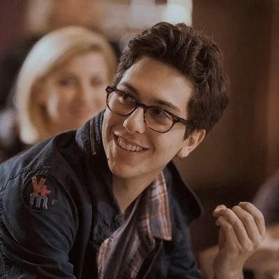 lordmontgomcry's profile picture. { insert band name here }'s bassist. dungeon master. padawan-turned-smuggler. he/him. // by #solarian