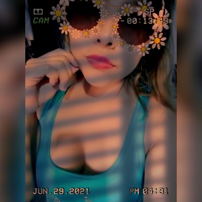 AdriixHdez's profile picture. Me estoy enamorando de tus ojos pero aún no me conocen 😘