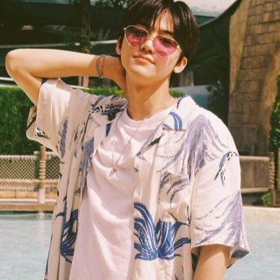 czenniego's profile picture. dah ga aktif disini pindah ke akun satunya XIXI