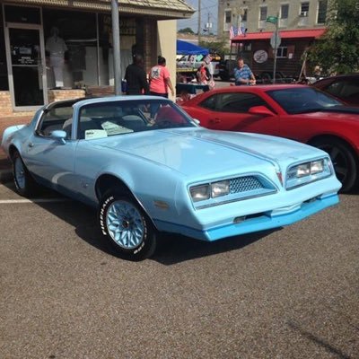 HarleyHunter11's profile picture. chillin