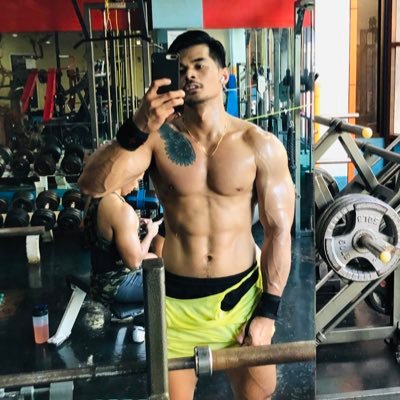 jezpadilla1's profile picture. 28 | 6'3 | Cebu | Coffee ☕️ |