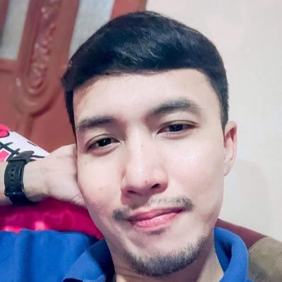 bomyutya's profile picture. 