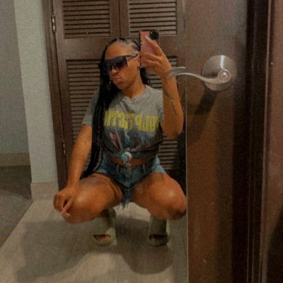 _mybri's profile picture. out the way 😘✌🏽