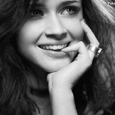 Nandhuism's profile picture. A Lady with untold Stories ❤